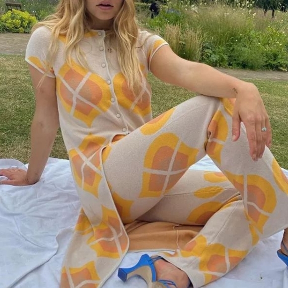 House of Sunny Aarons Set - Picture 1 of 12